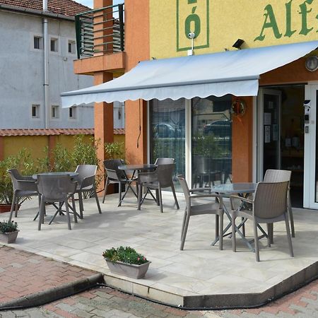 Bed and Breakfast Alfréd Panzió Budapest Exterior foto