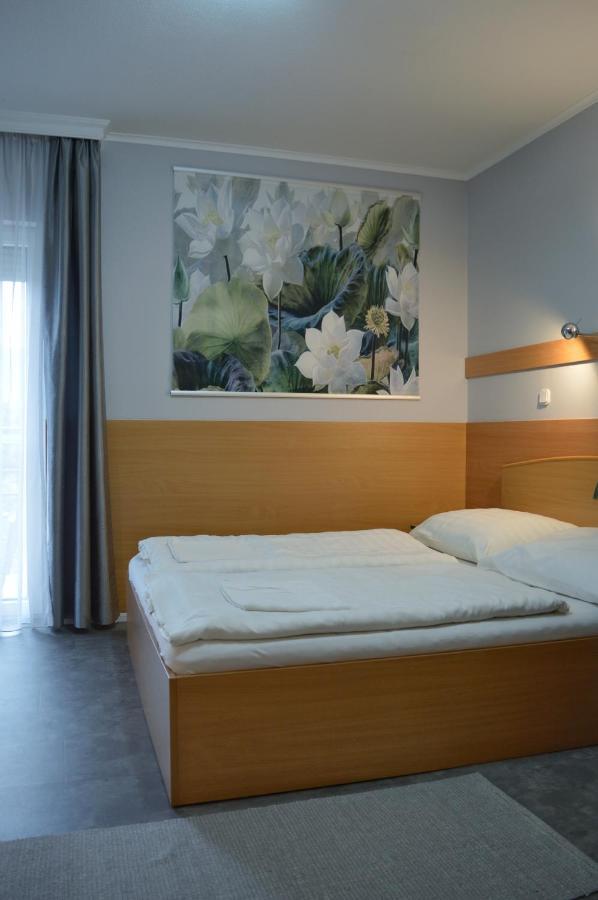 Bed and Breakfast Alfréd Panzió Budapest Exterior foto