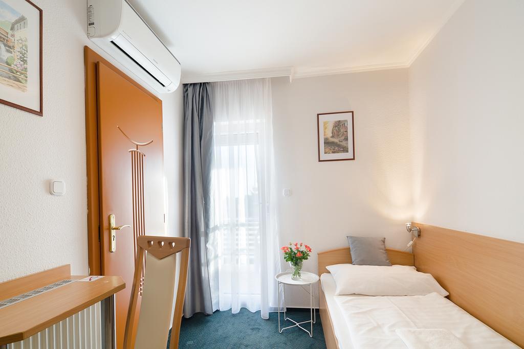 Bed and Breakfast Alfréd Panzió Budapest Exterior foto