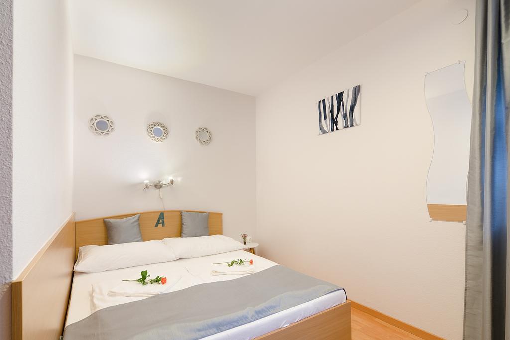 Bed and Breakfast Alfréd Panzió Budapest Exterior foto