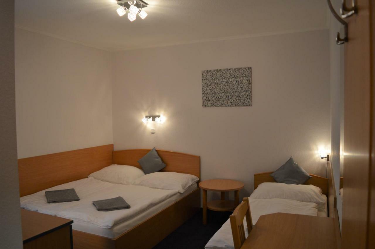Bed and Breakfast Alfréd Panzió Budapest Exterior foto