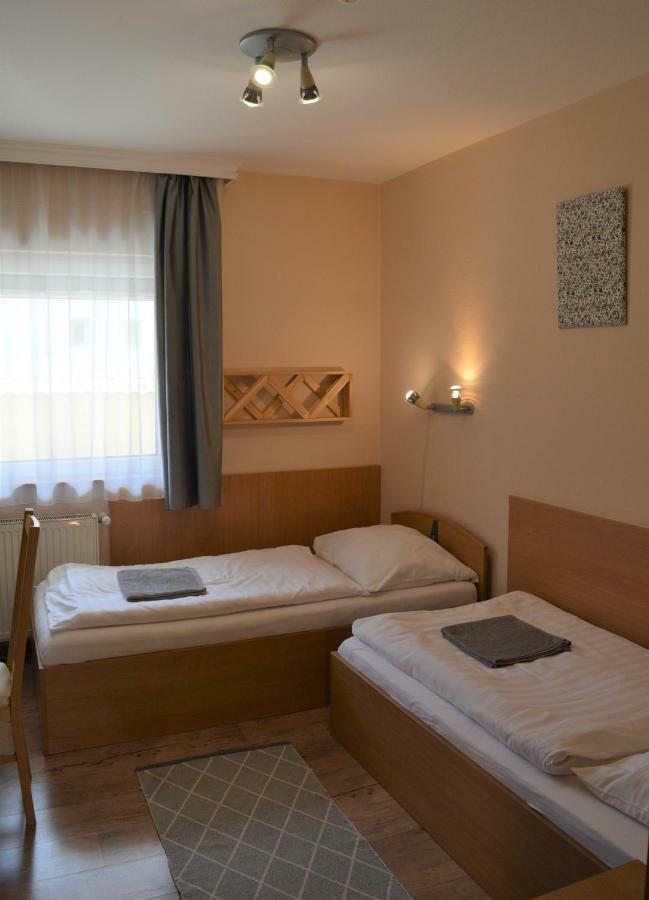 Bed and Breakfast Alfréd Panzió Budapest Exterior foto